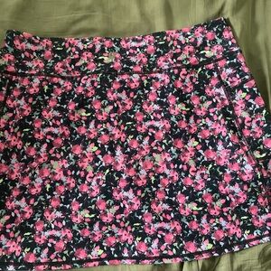 Sketchers skort women sz XL - pink flowers, blue, purple. comfortable w/pockets